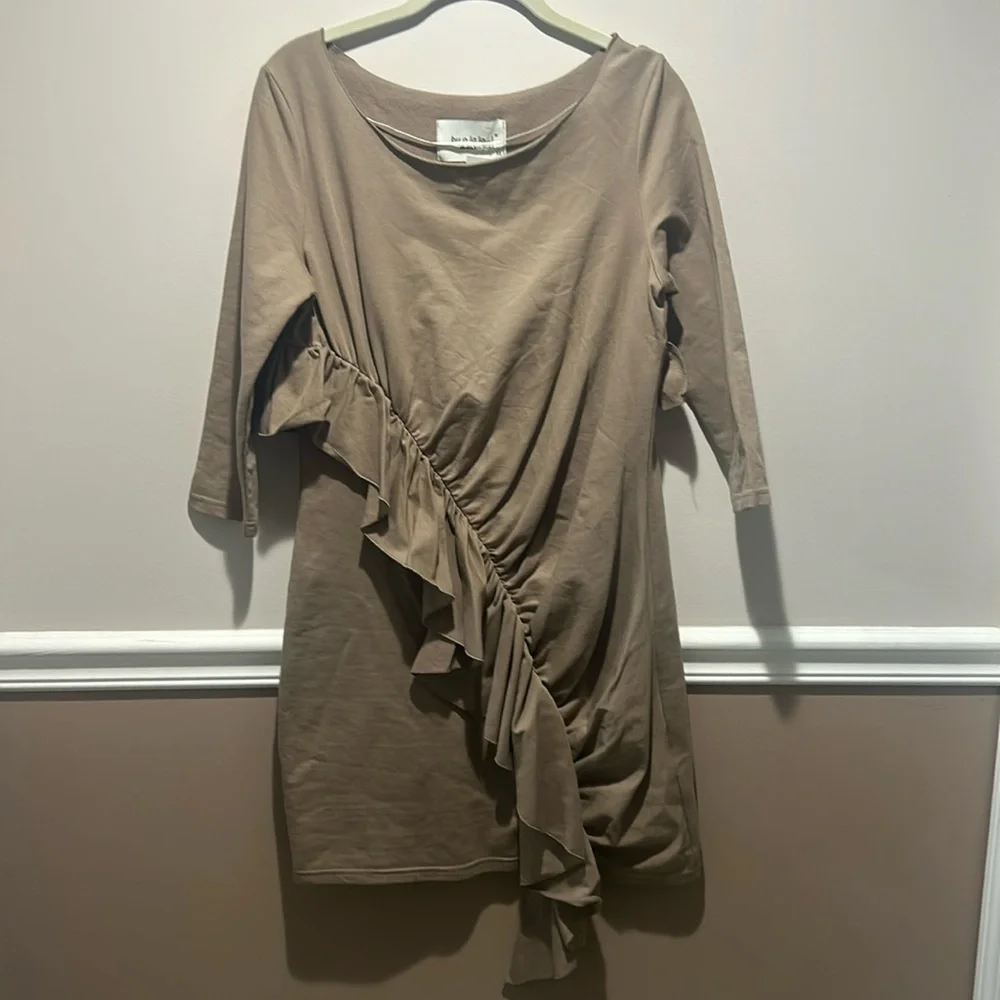 Dress - Picture 1 of 6